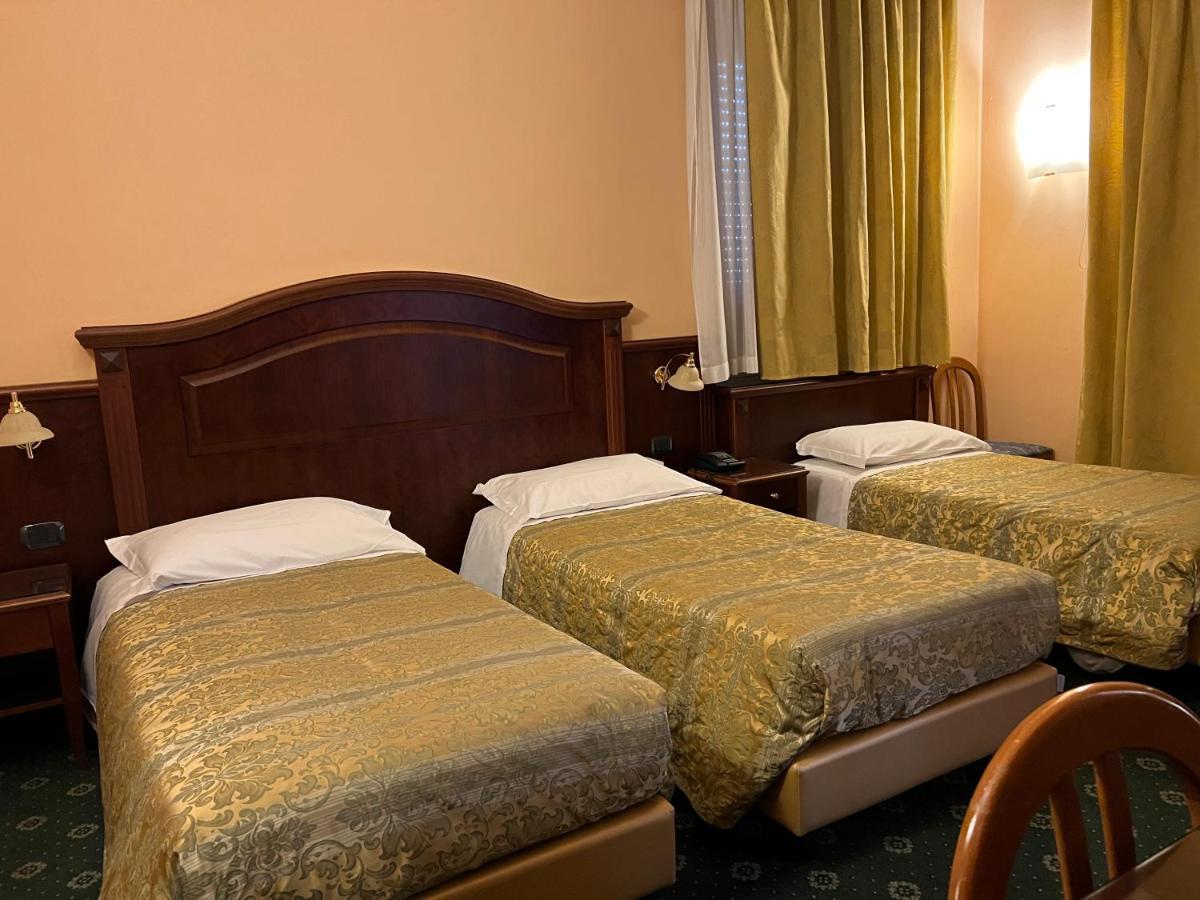 Hotel Valganna Milan Bagian luar foto