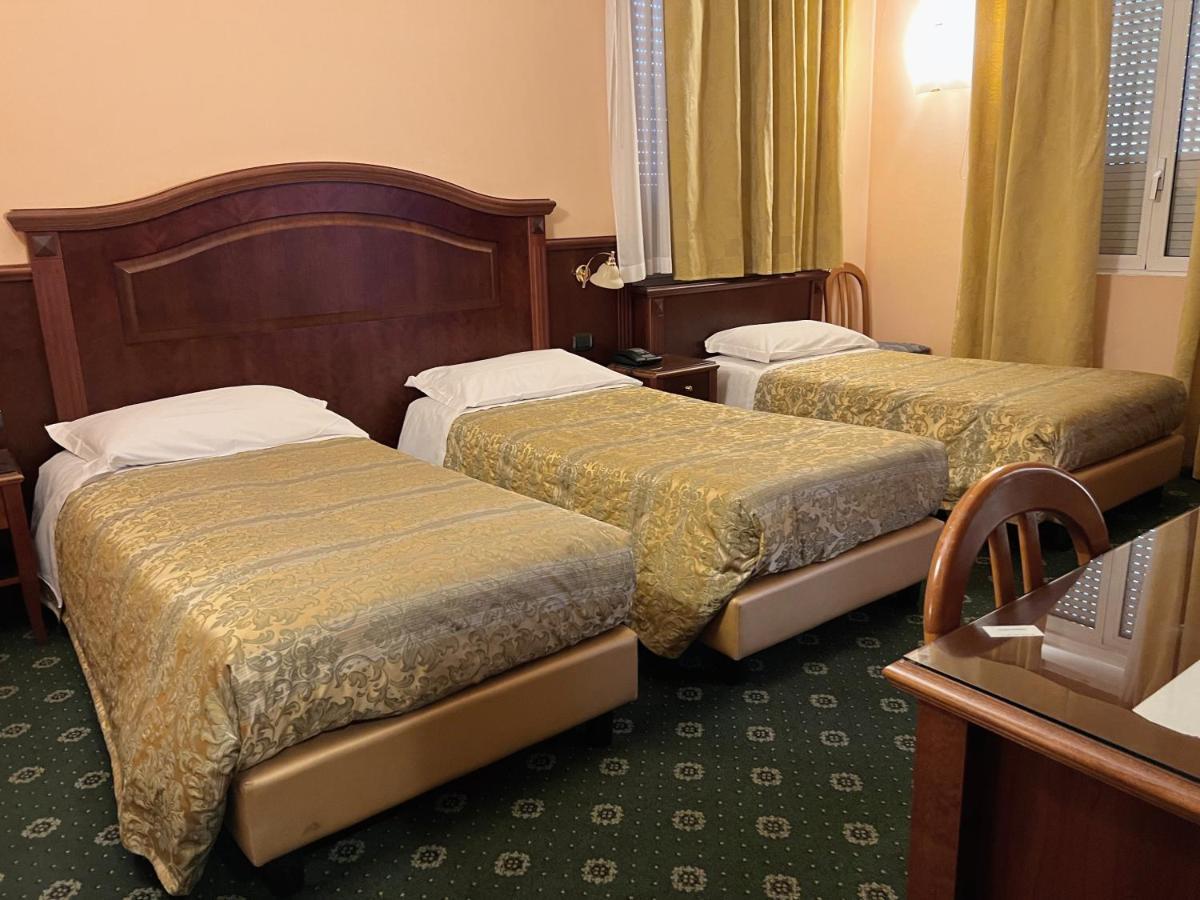 Hotel Valganna Milan Bagian luar foto