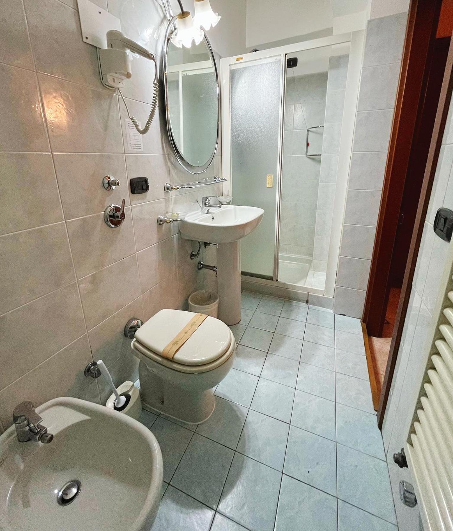 Hotel Valganna Milan Bagian luar foto